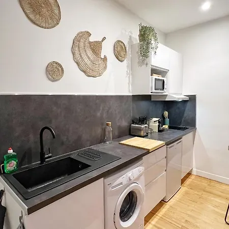 Le Botanique * Hypercentre * Netflix