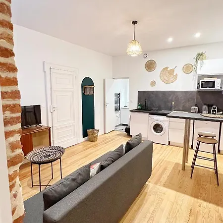 Le Botanique * Hypercentre * Netflix