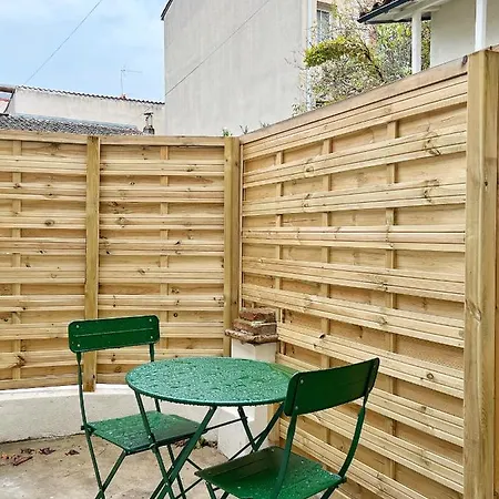 Le Botanique * Hypercentre * Netflix *