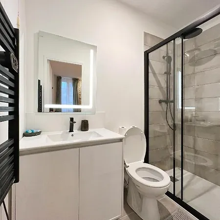 Le Botanique * Hypercentre * Netflix