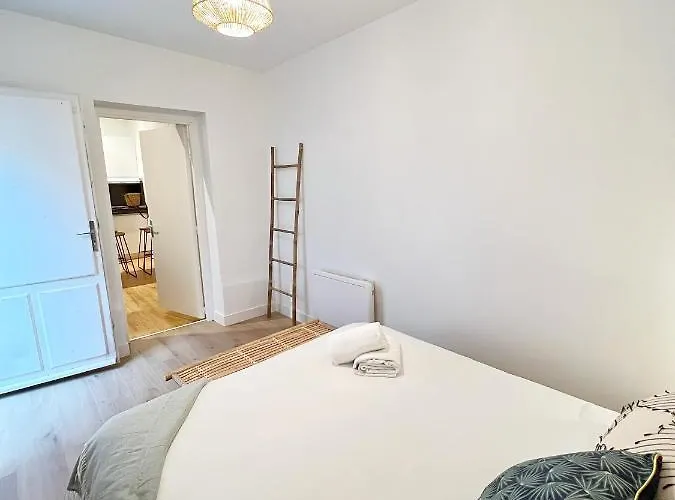 Le Botanique * Hypercentre * Netflix